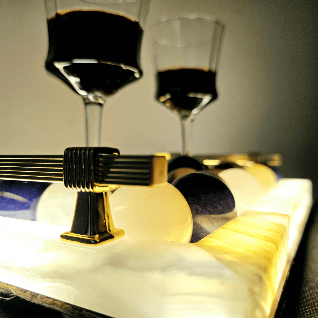 Onyx Electronic Tray